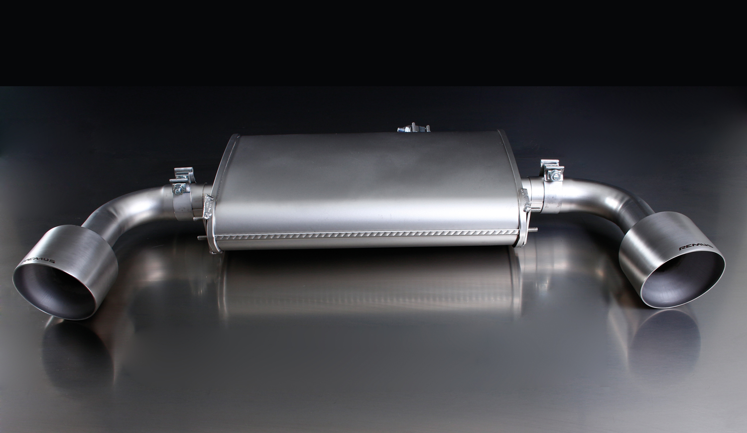 Sportschalldämpfer mittig mit li/re je 1 Endrohr Ø 127 mm schräg