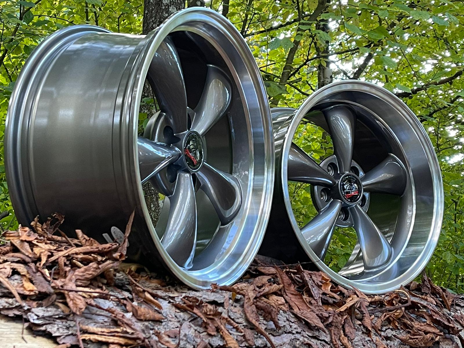 Ford Mustang Felgen Komplett Satz in 9X18 und 10X18